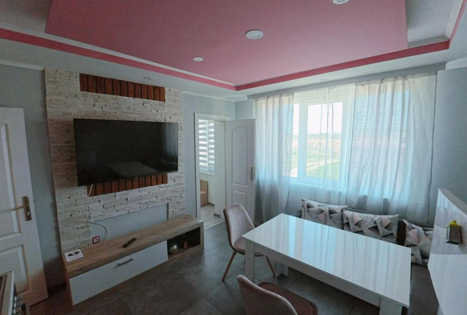 Апартамент Александрови Pomorie Apartment